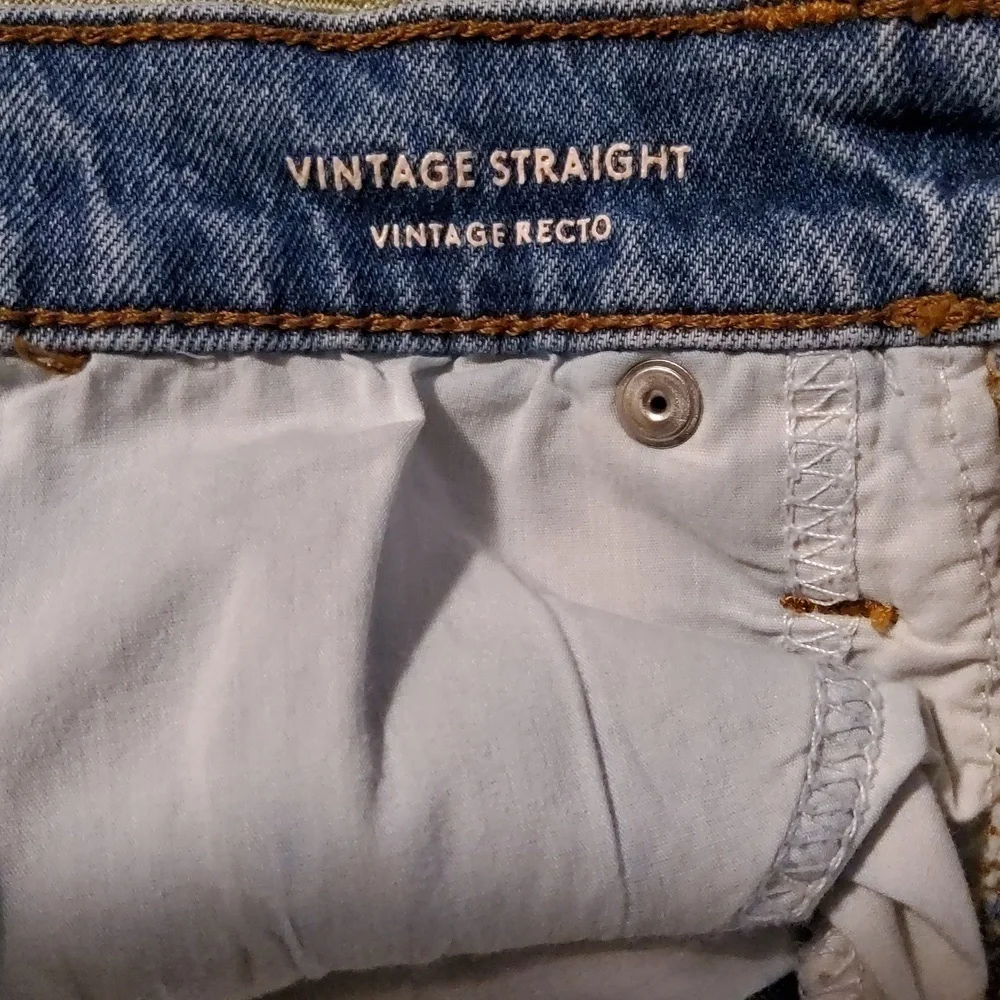 Universal Thread Vintage Straight Distressed Jeans Size 6/28R